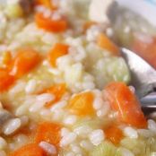 Arroz con pollo y zanahorias