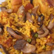 Arroz con pollo y setas variadas