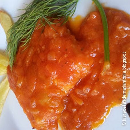 Bacalao en salsa de cebolla y tomate