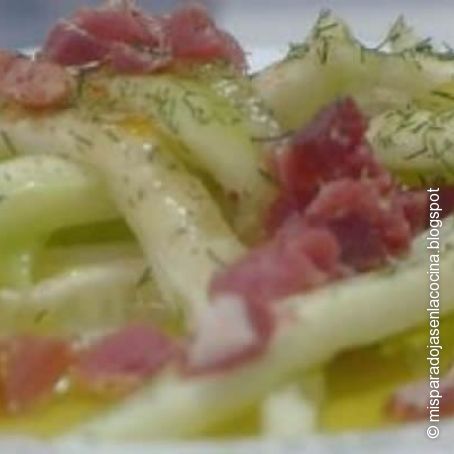Bastones de pepino con jamón al eneldo