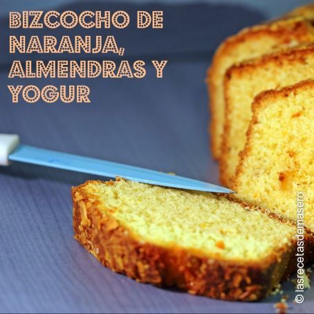 Bizcocho de naranja, almendras y yogur