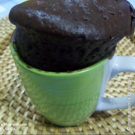 BIZCOCHO DE CHOCOLATE EN TAZA