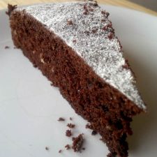 Bizcocho de chocolate y avellanas