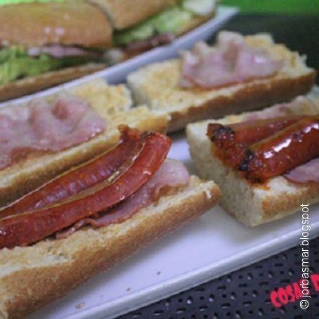 Bocadillo de chistorra y panceta