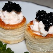 Vol-au-Vents rellenos de mousse de salmón