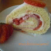 Brazo de gitano con fresas y queso - Paso 7