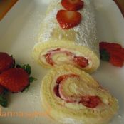 Brazo de gitano con fresas y queso - Paso 8