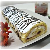 Brazo de gitano relleno de nata y mermelada