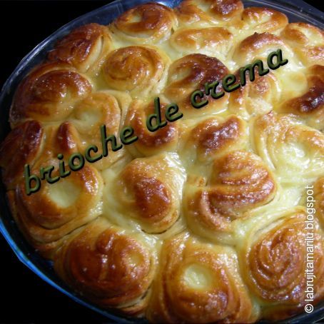 Brioche de crema