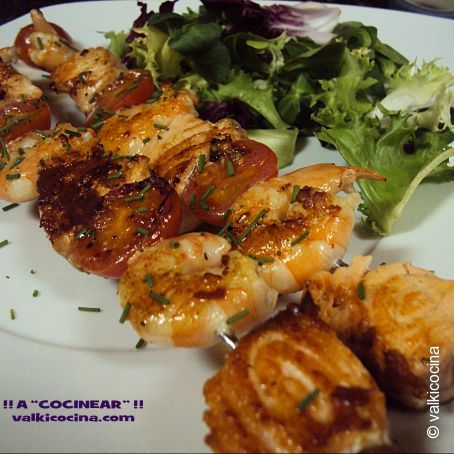 Brocheta de salmón y langostinos