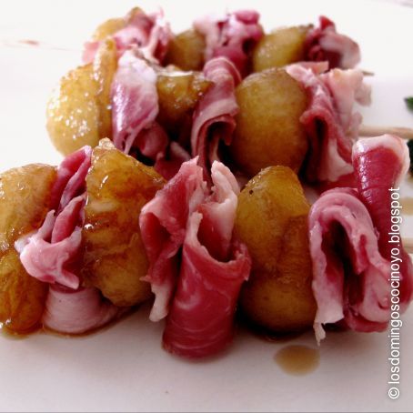 Brochetas de melón con jamón