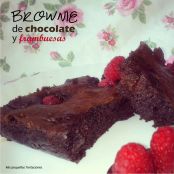 Brownie de chocolate y frambuesas