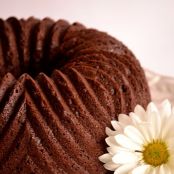 Bundt cake de chocolate con cacao amargo