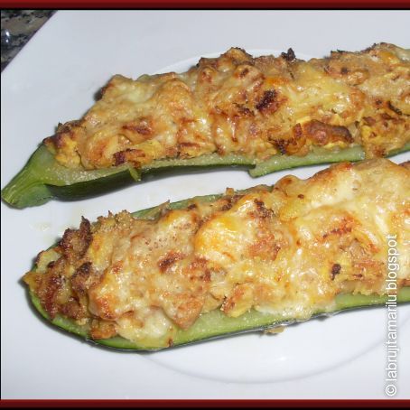 Calabacines rellenos de pollo y jamón