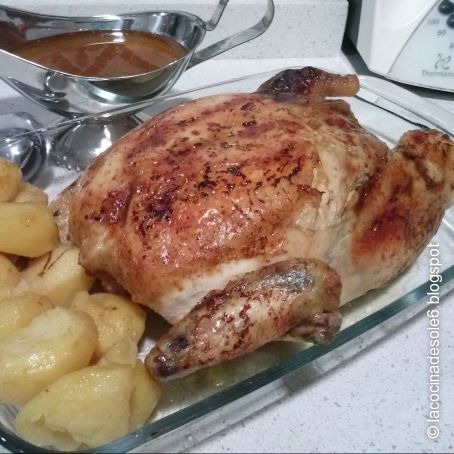 Pollo al horno relleno de foie