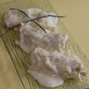 CANELONES RELLENOS DE PANGA, CHAMPIÑONES Y GAMBAS