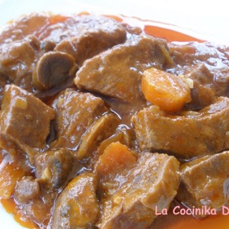 Carne en salsa de tomate