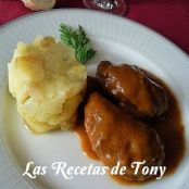 CARRILLERAS DE CERDO IBERICO AL VINO MALAGA VIRGEN