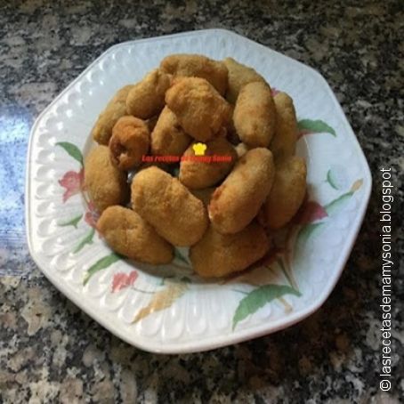 Croquetas de huevo frito