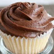 Cupcakes con betún de chocolate