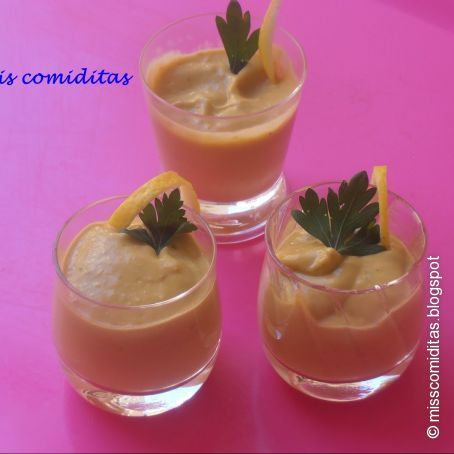 Chupito de crema de aguacates