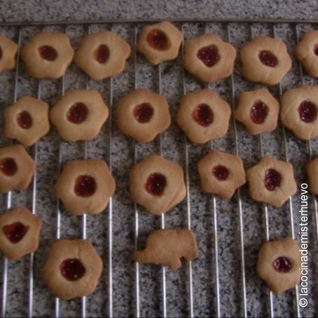 Galletas de mantequilla con mermelada