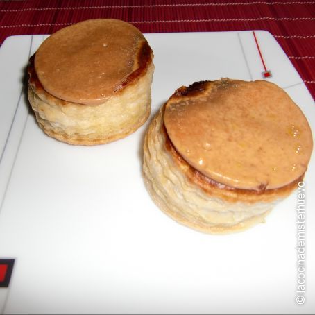 Volovanes de cebolla confitada y foie