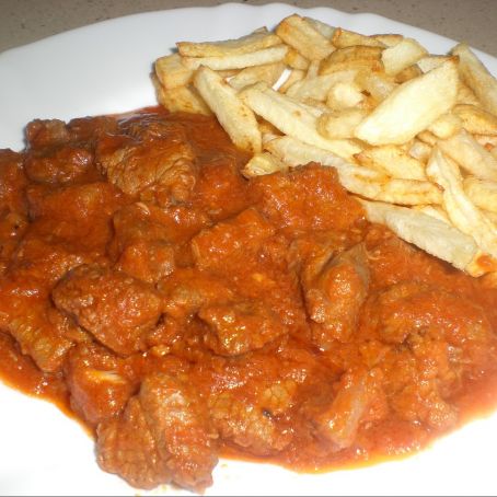 Carne con tomate