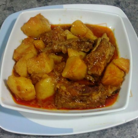 Patatas con costillas