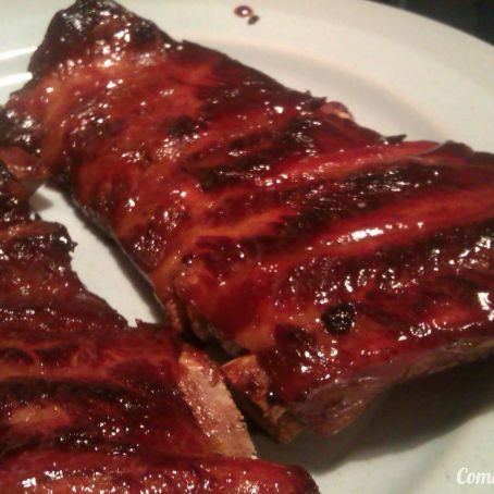 Costillas a la barbacoa y miel.