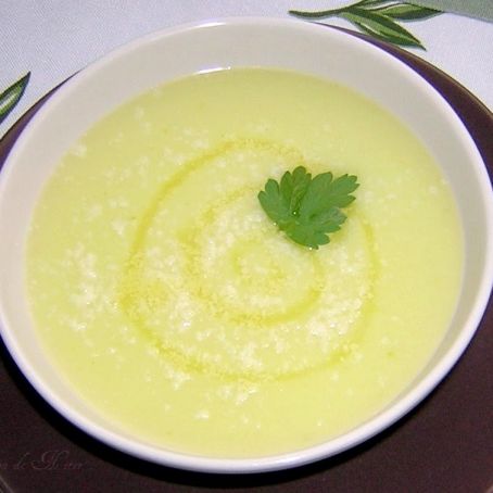 Crema de calabacín y quesitos