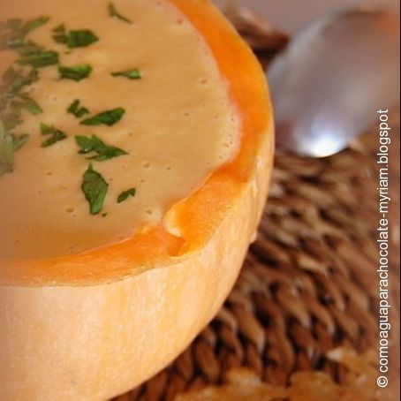 Crema de calabaza con peineta de parmesano
