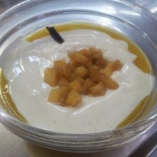 Crema de queso con coulis de mango