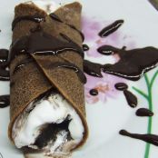 Choco-crêpes rellenas de helado