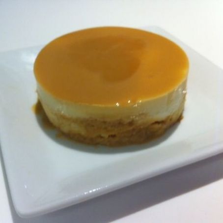 tarta  de sobaos, nata y cuajada