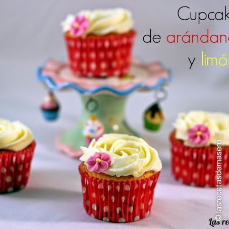 Cupcakes de arándanos rojos y limón