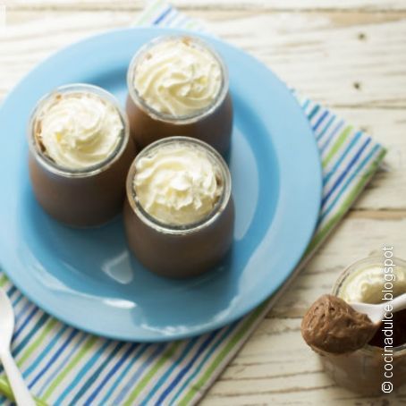 Copa de nata y chocolate casera