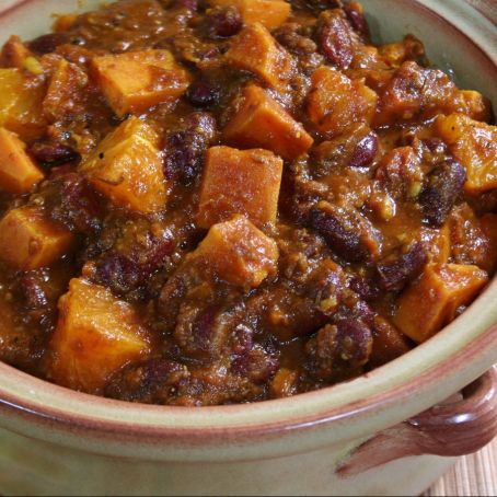 Estofado de judías (Kidney Bean Stew with Sweet Potatoes and Oranges)