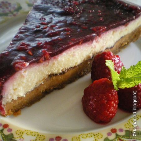 Tarta de requesón con mermelada de arándanos