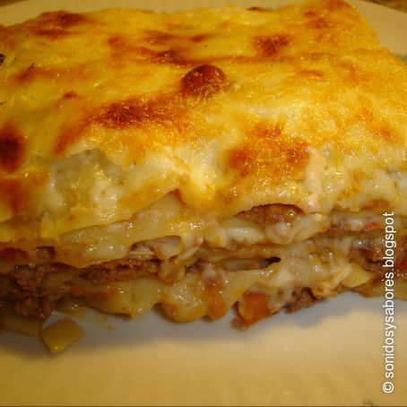 Lasagna a la bolognesa