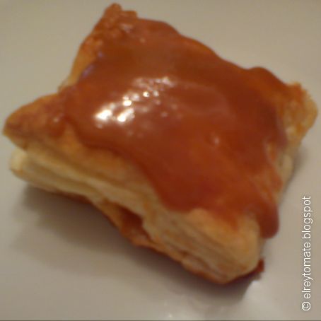 Cuadraditos de hojaldre y dulce de leche