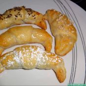 Croissants caseros rellenos de chocolate