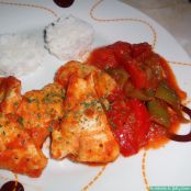 Pollo guisado con pimientos