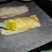 Solomillos en hojaldre con queso de oveja y cebolla caramelizada en salsa ligera de pimienta - Paso 8