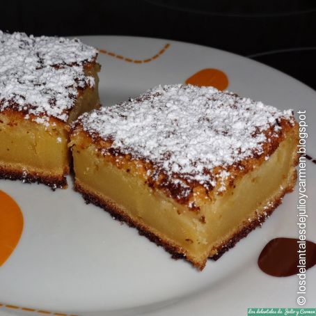 Brownie de chocolate blanco y manzanas