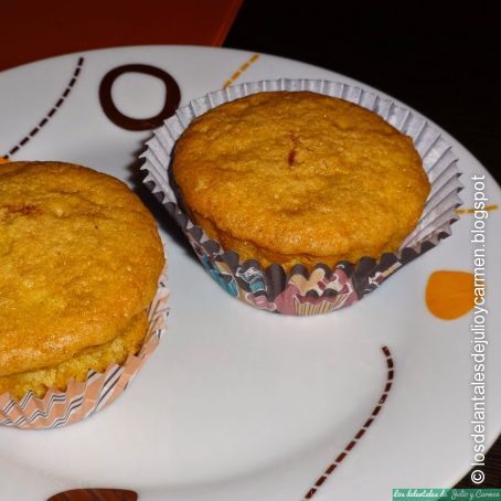 Magdalenas con mermelada de fresa