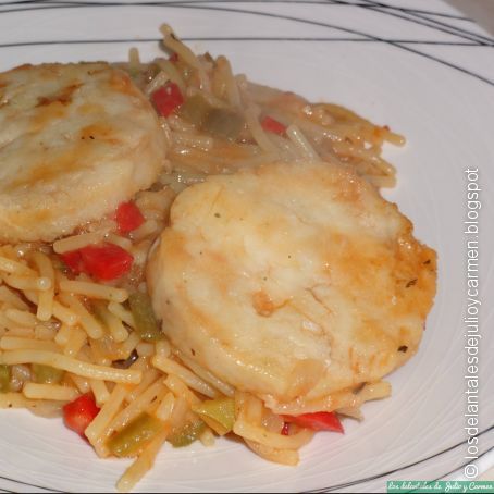 Guiso de fideos y merluza