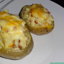 Patatas rellenas de jamón y queso