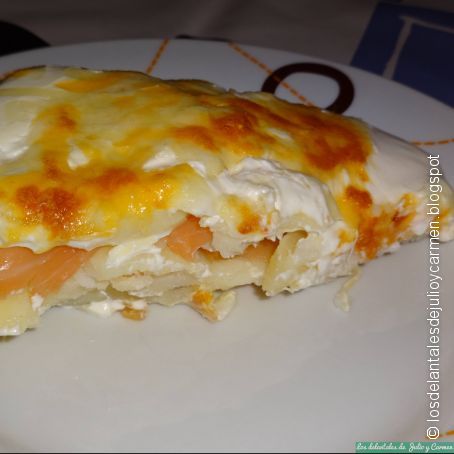 Laminado de patata y salmón