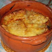 Sopa de cebolla gratinada del día siguiente